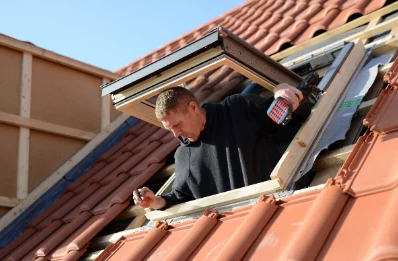 Pose de fenêtres de toit Velux à Pelleautier